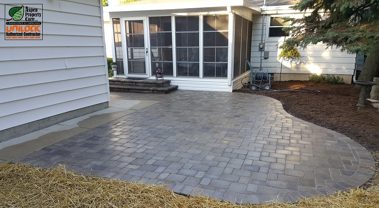 Paver Patio With Stoop
